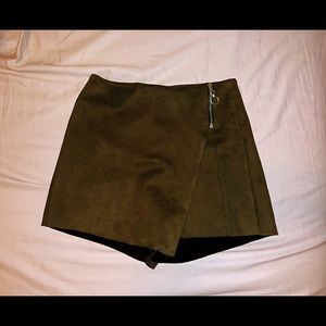 Zara | green vegan suede leather skirt (skort)